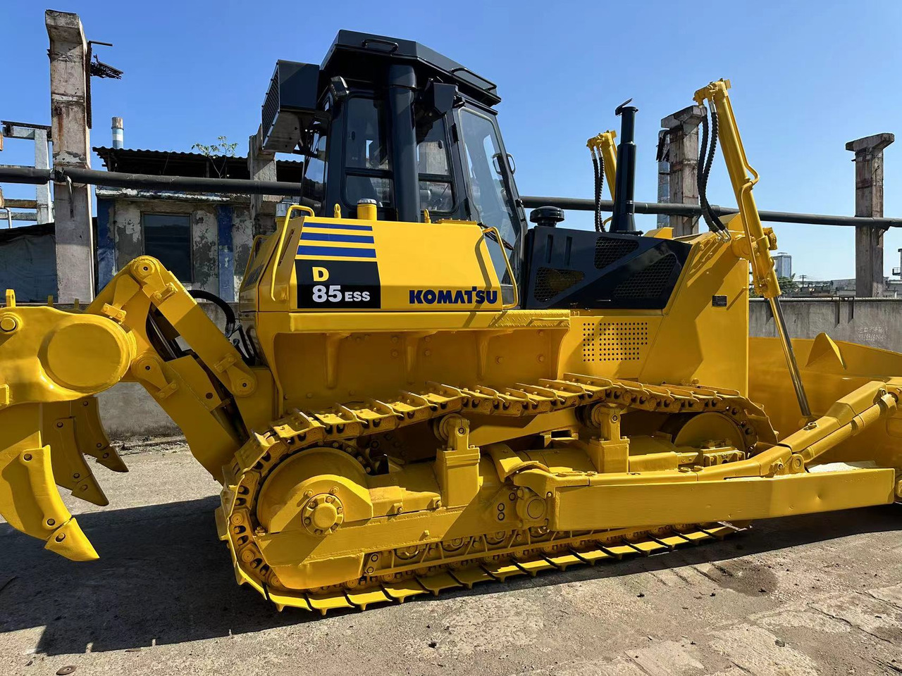 KOMATSU D85ESS - بلدوزر: صورة 2 KOMATSU D85ESS - بلدوزر: صورة 2