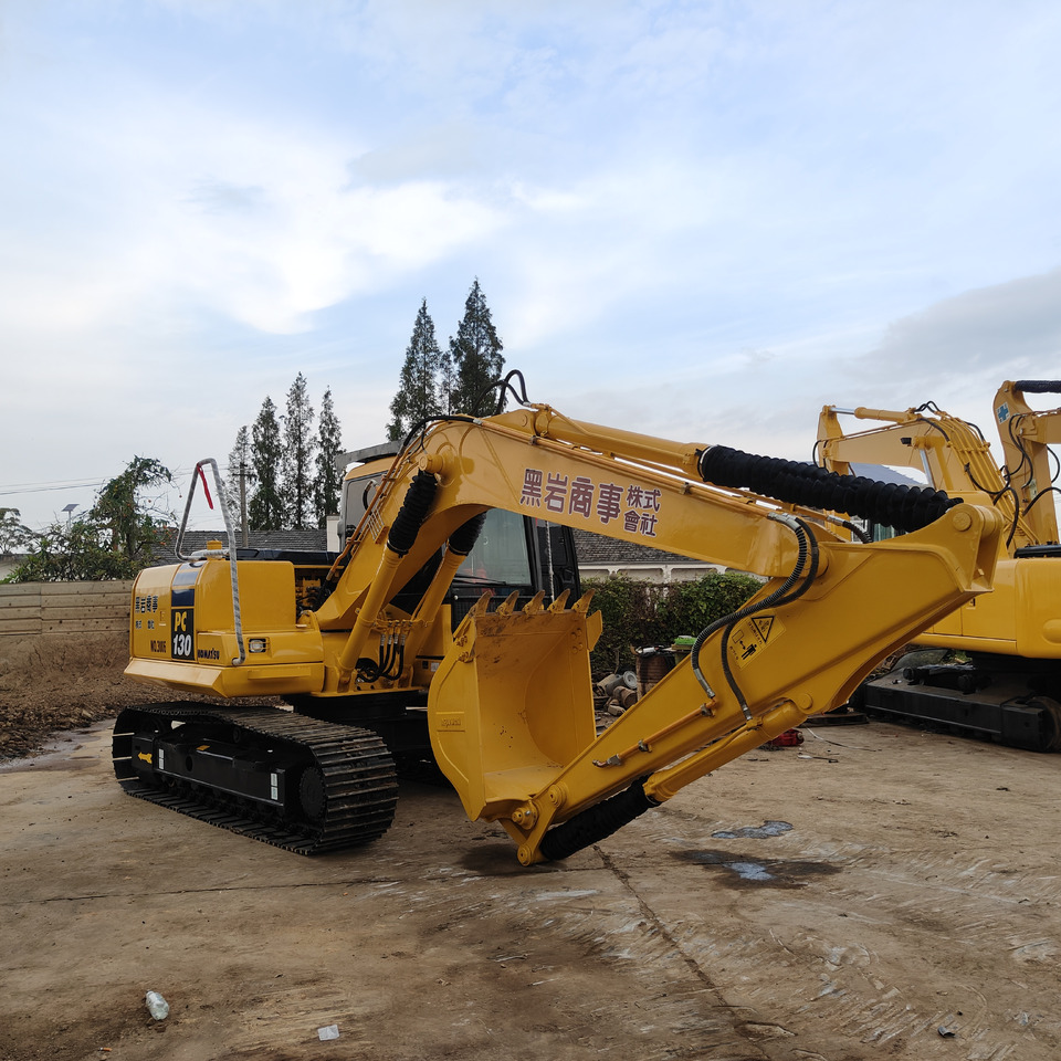 KOMATSU PC130-7 - حفار زاحف: صورة 1 KOMATSU PC130-7 - حفار زاحف: صورة 1