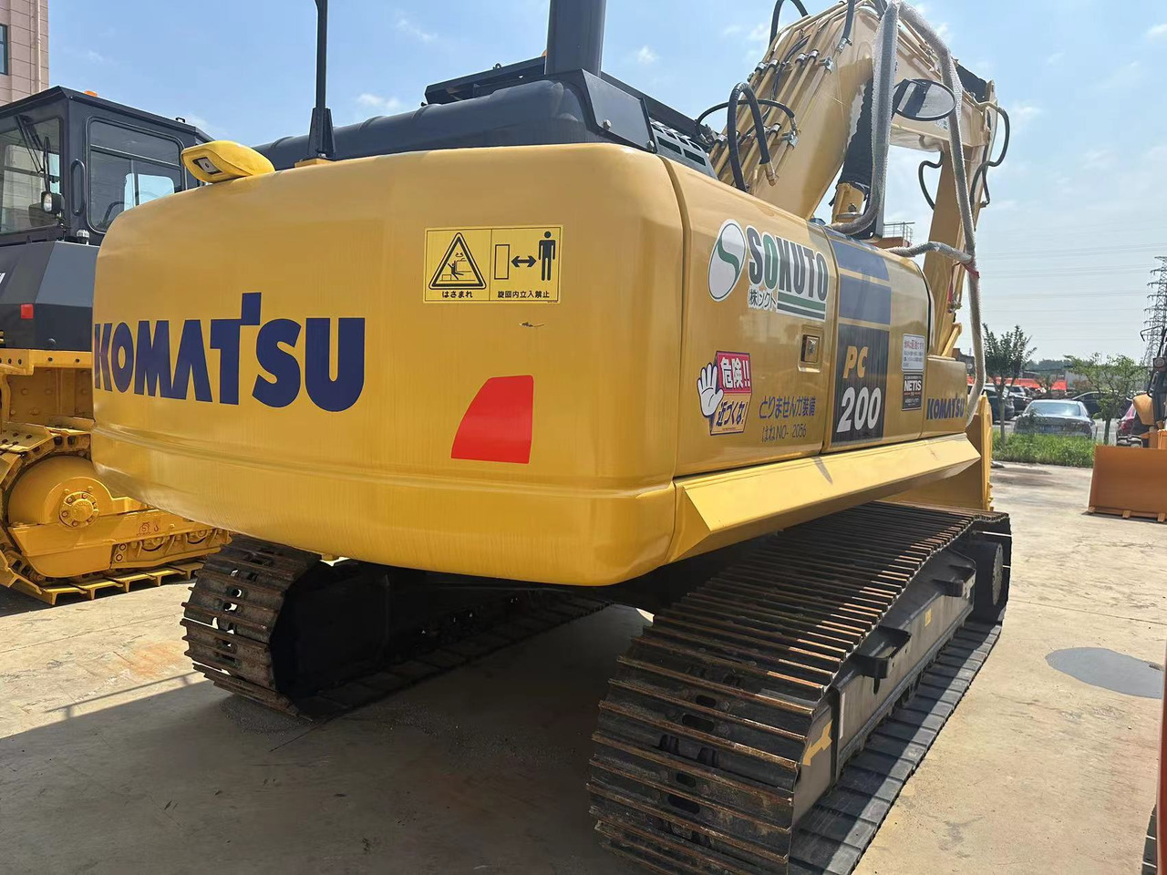 KOMATSU PC200-8N1 - حفار زاحف: صورة 4 KOMATSU PC200-8N1 - حفار زاحف: صورة 4