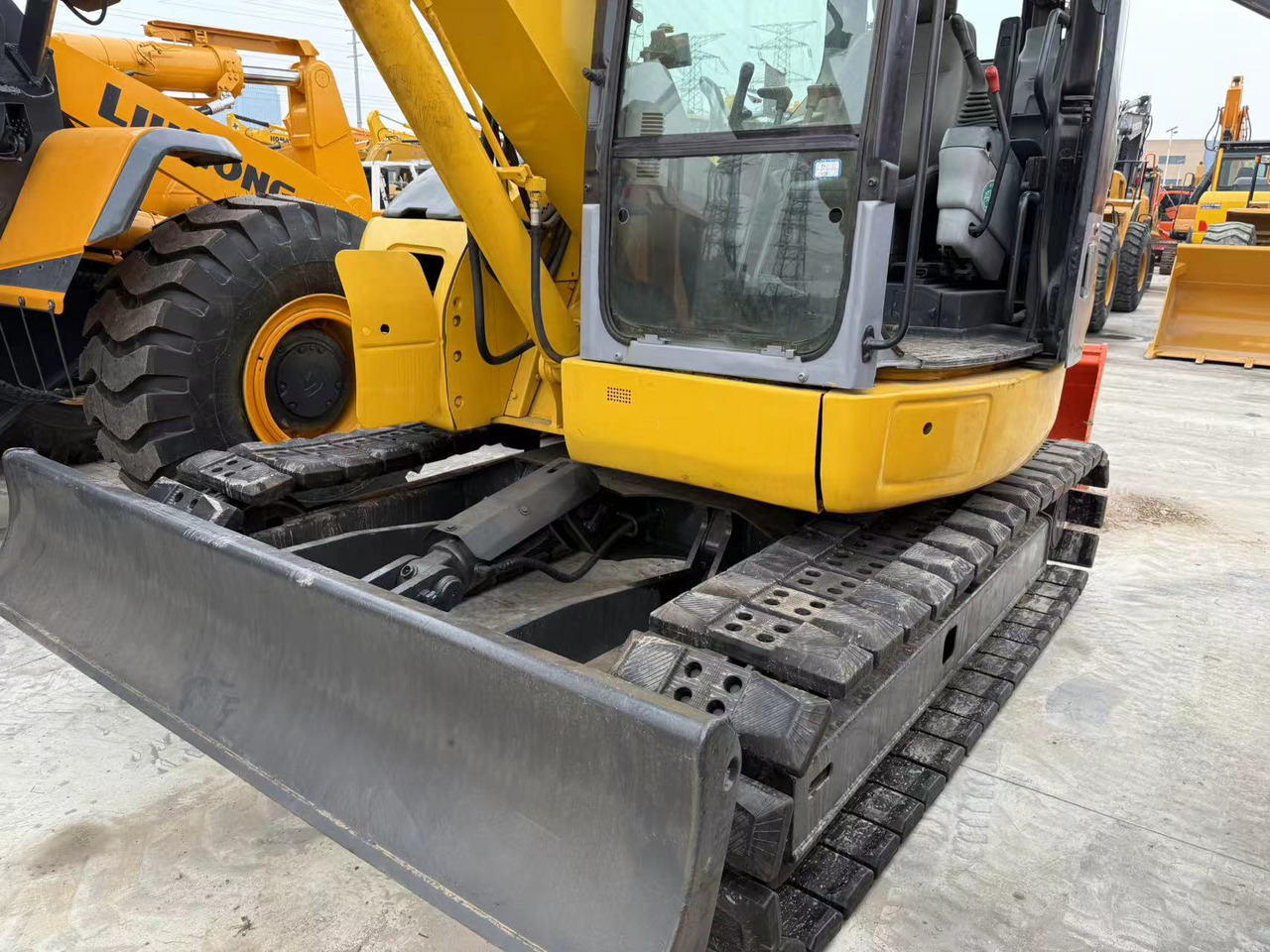 KOMATSU PC78US - حفار صغير: صورة 2 KOMATSU PC78US - حفار صغير: صورة 2