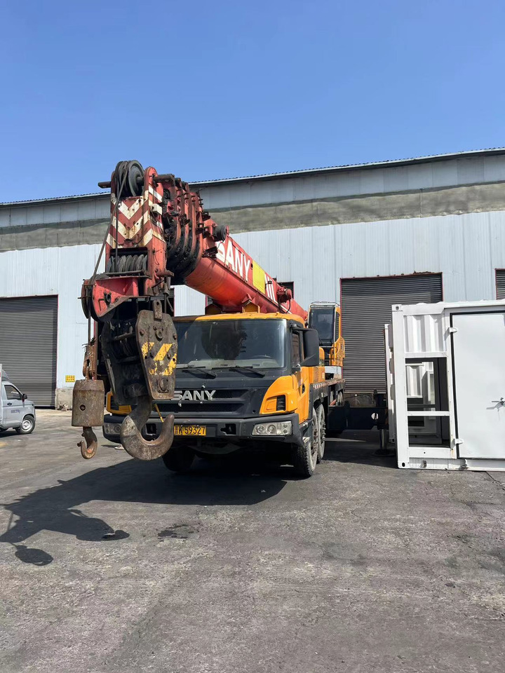 SANY STC800 - موبايل كرين: صورة 2 SANY STC800 - موبايل كرين: صورة 2