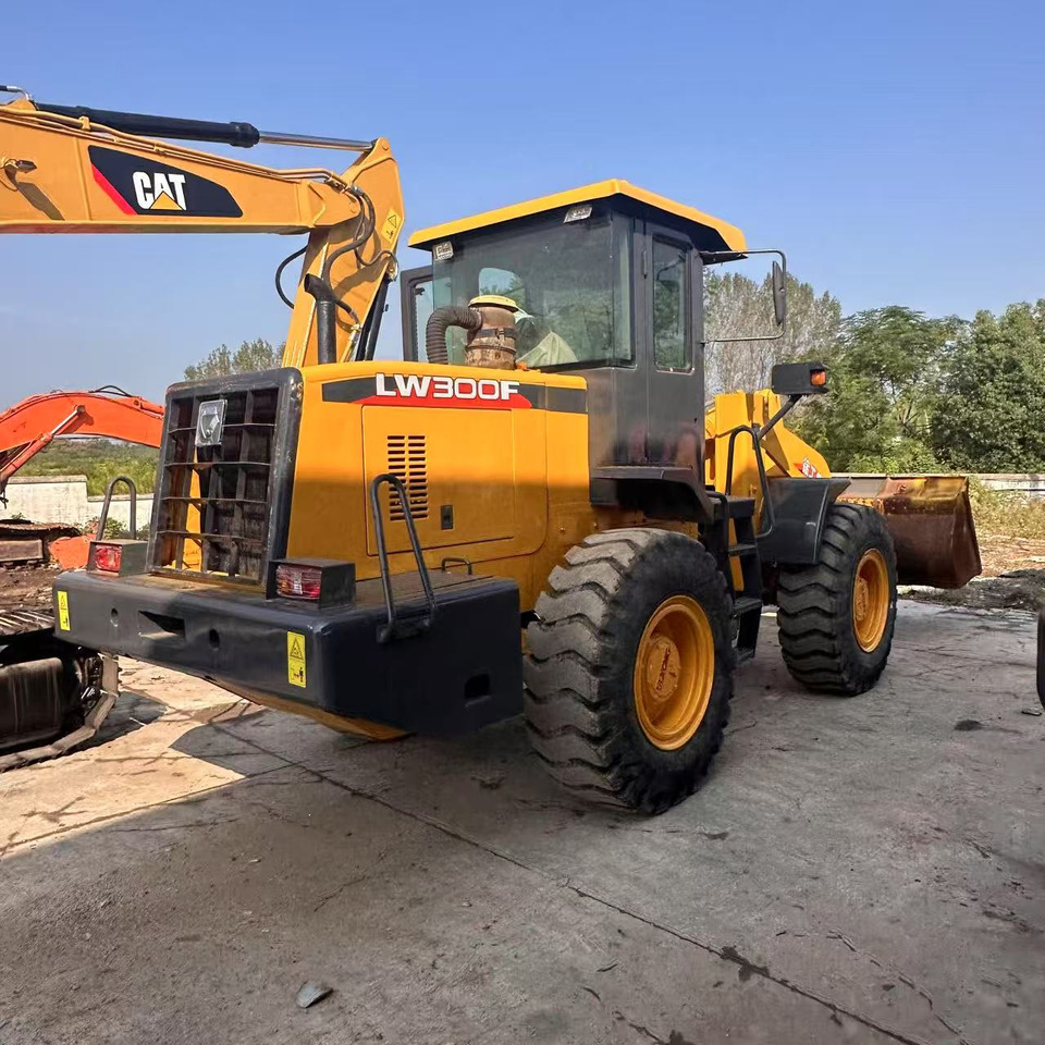 XCMG LW300F - اللودر بعجل: صورة 4 XCMG LW300F - اللودر بعجل: صورة 4