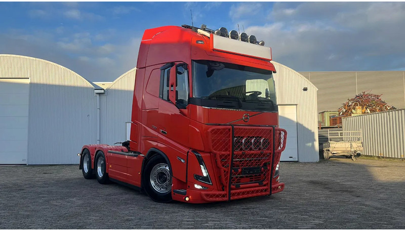 Volvo FH 16.750 FH 16 6x4 - رأس تريلا: صورة 1 Volvo FH 16.750 FH 16 6x4 - رأس تريلا: صورة 1