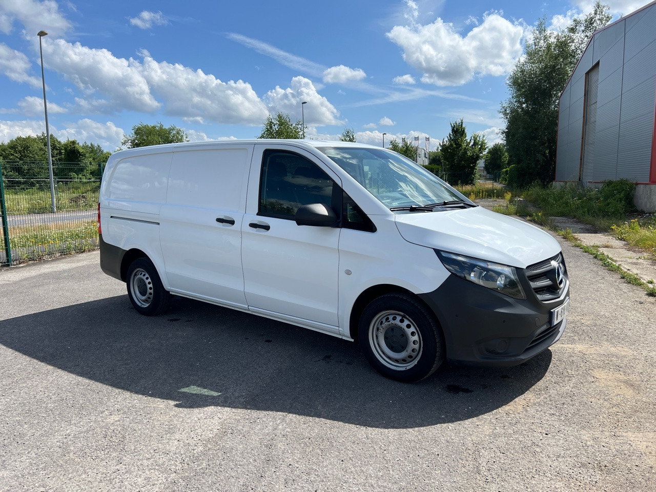 فان MERCEDES-BENZ VITO 109 Fourgon 1.6 BlueTEC Long Utilitaire: صورة 24