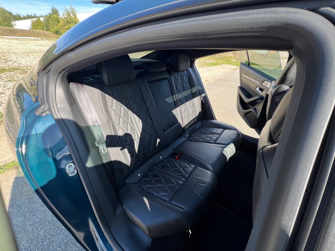 PEUGEOT 508 BlueHDi 180 ch S&S EAT8 GT - سيدان: صورة 5 PEUGEOT 508 BlueHDi 180 ch S&S EAT8 GT - سيدان: صورة 5