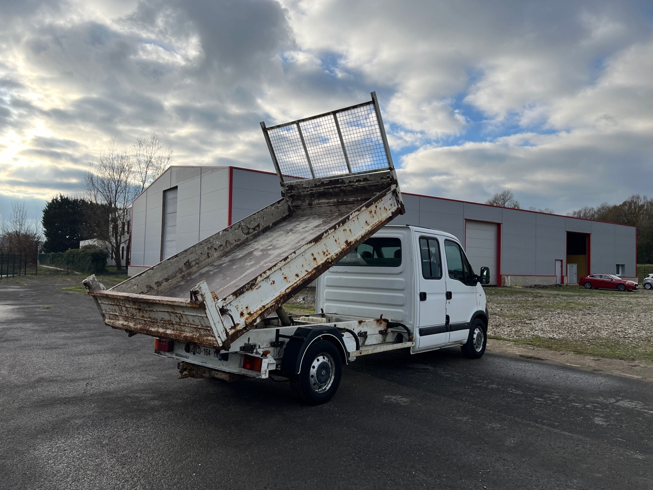 RENAULT Master Benne Double cabine DCi 120 7 Places - قلاب صغير: صورة 2 RENAULT Master Benne Double cabine DCi 120 7 Places - قلاب صغير: صورة 2