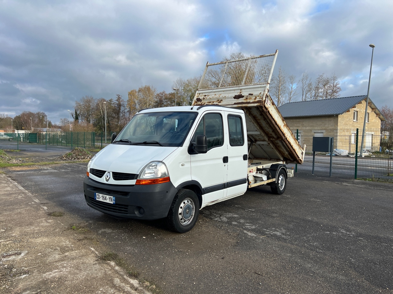 RENAULT Master Benne Double cabine DCi 120 7 Places - قلاب صغير: صورة 1 RENAULT Master Benne Double cabine DCi 120 7 Places - قلاب صغير: صورة 1