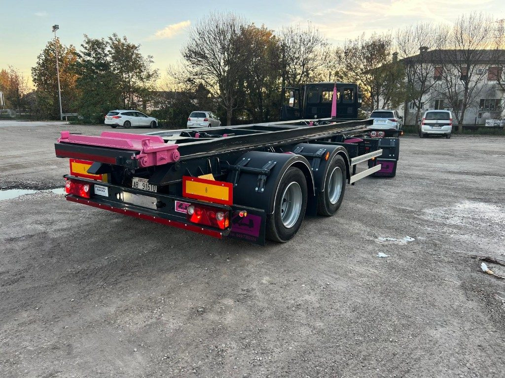 CARDI RIMORCHIO CARDI SCARRABILE RIBALTABILE - مقطورة هوك ليفت/ لود لوجر: صورة 1 CARDI RIMORCHIO CARDI SCARRABILE RIBALTABILE - مقطورة هوك ليفت/ لود لوجر: صورة 1