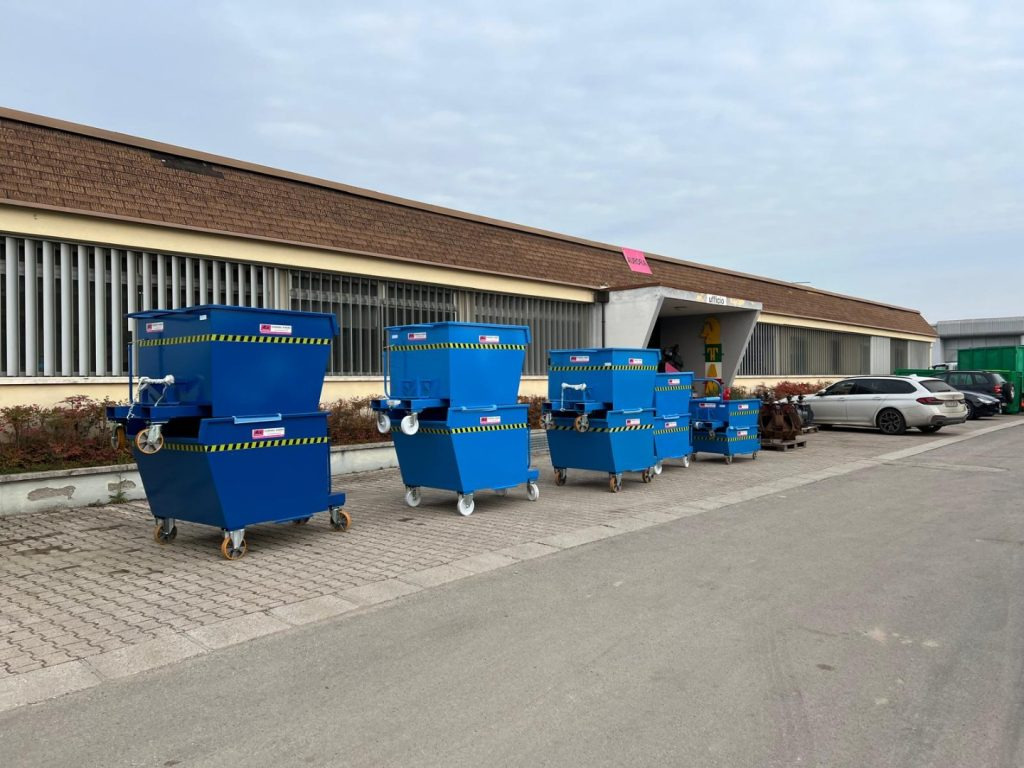 CONTAINER A BENNA RIBALTABILE - معدات الانشاءات: صورة 3 CONTAINER A BENNA RIBALTABILE - معدات الانشاءات: صورة 3