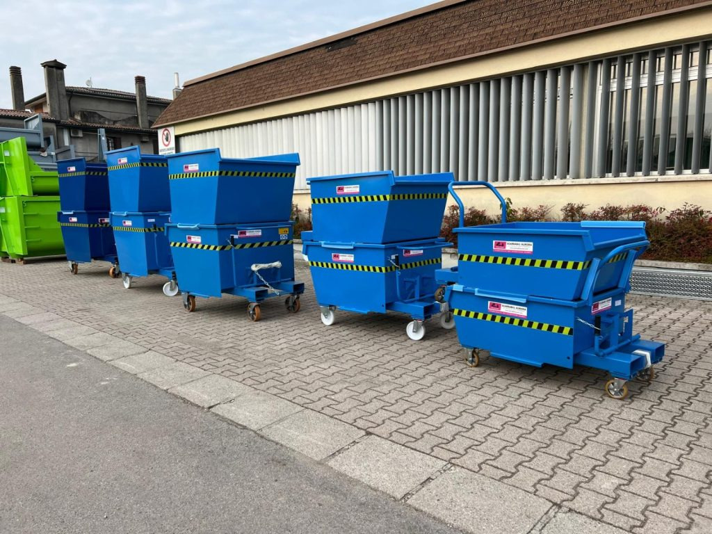 معدات الانشاءات للبيع CONTAINER A BENNA RIBALTABILE: صورة 1