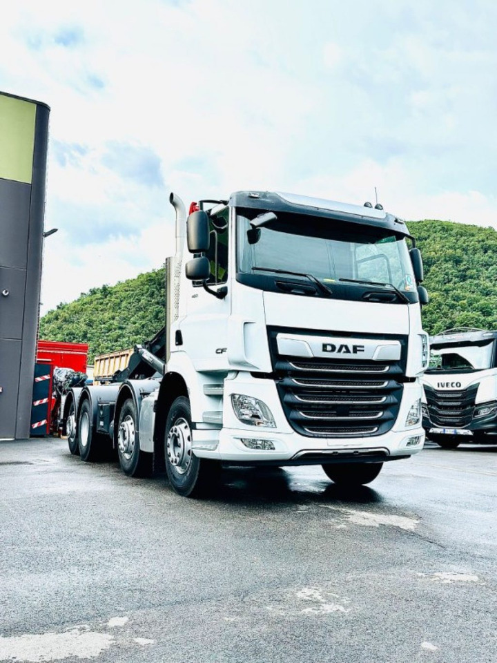 DAF CF85 NUOVO SCARRABILE - شاحنة برافعة خطافية: صورة 1 DAF CF85 NUOVO SCARRABILE - شاحنة برافعة خطافية: صورة 1