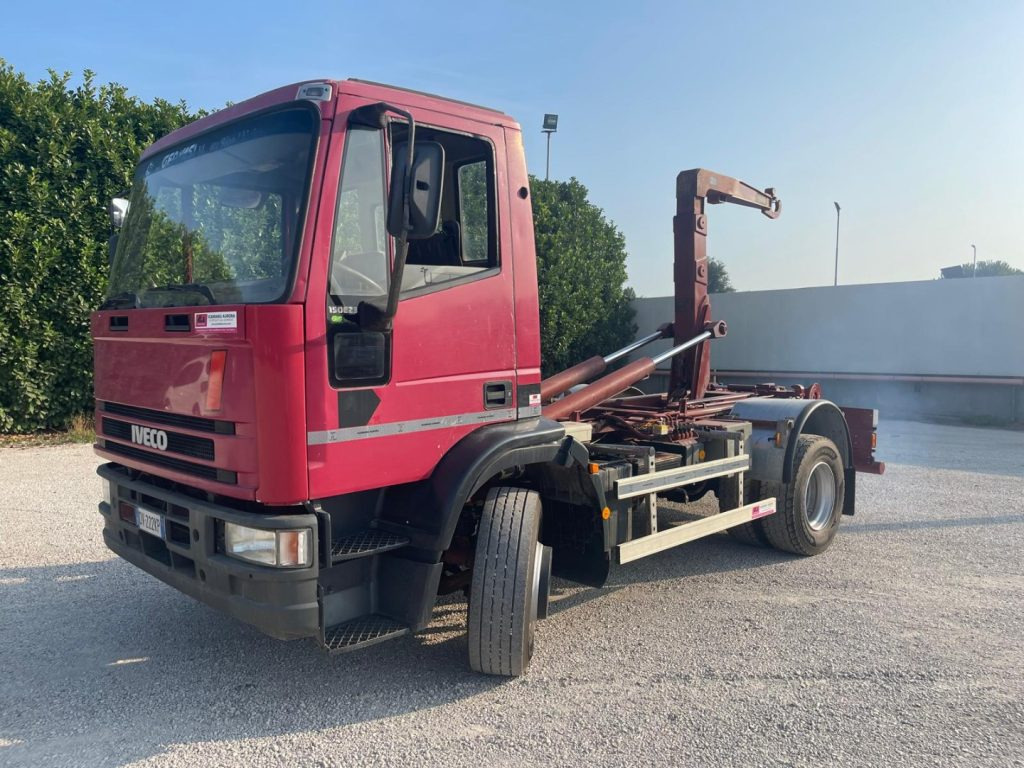 FIAT IVECO EUROCARGO 150E23 - شاحنة برافعة خطافية: صورة 1 FIAT IVECO EUROCARGO 150E23 - شاحنة برافعة خطافية: صورة 1