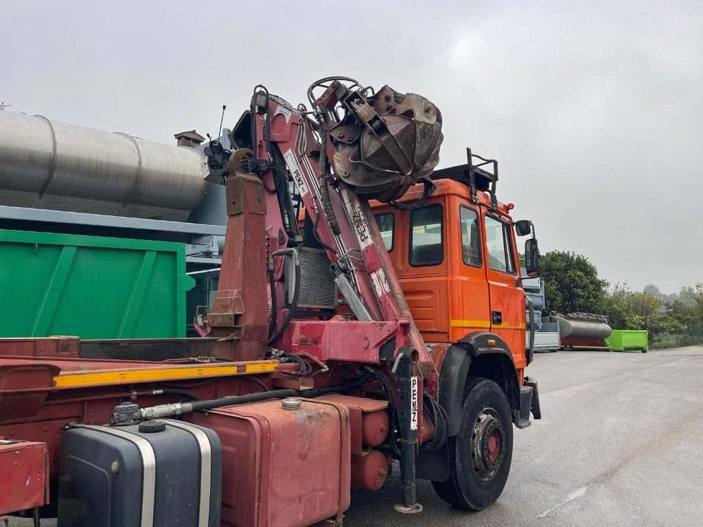 IVECO 190E26 SCARRABILE CON GRU PENZ E POLIPO - شاحنة برافعة خطافية: صورة 4 IVECO 190E26 SCARRABILE CON GRU PENZ E POLIPO - شاحنة برافعة خطافية: صورة 4