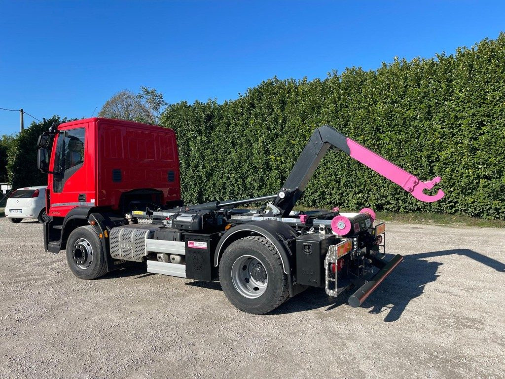 IVECO EUROCARGO 160E SCARRABILE - شاحنة برافعة خطافية: صورة 3 IVECO EUROCARGO 160E SCARRABILE - شاحنة برافعة خطافية: صورة 3