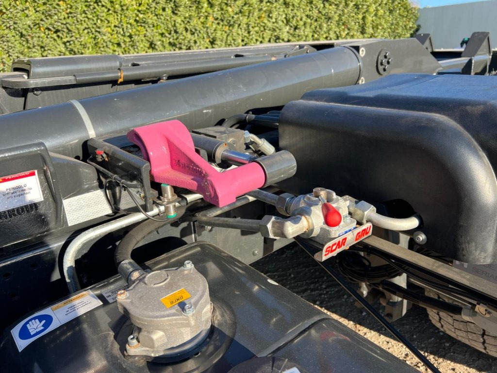 شاحنة برافعة خطافية IVECO EUROCARGO 180EL28 SCARRABILE: صورة 12