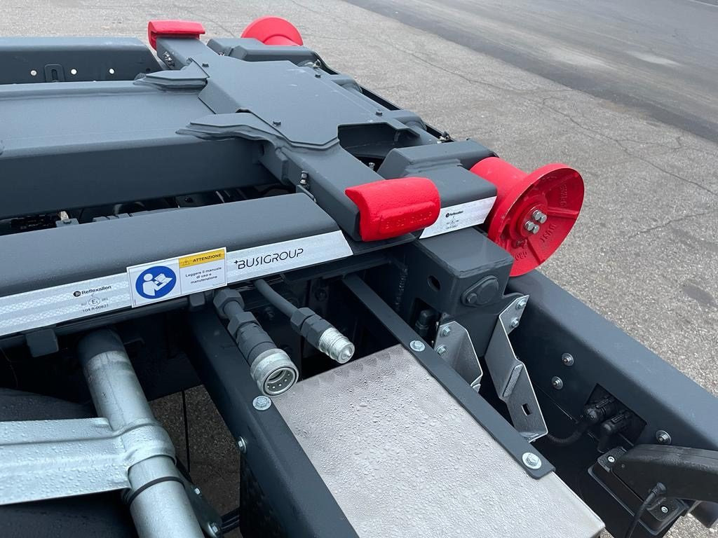 شاحنة برافعة خطافية IVECO EUROCARGO 80 E18 CON IMPIANTO SCARRABILE NUO: صورة 19 شاحنة برافعة خطافية IVECO EUROCARGO 80 E18 CON IMPIANTO SCARRABILE NUO: صورة 19