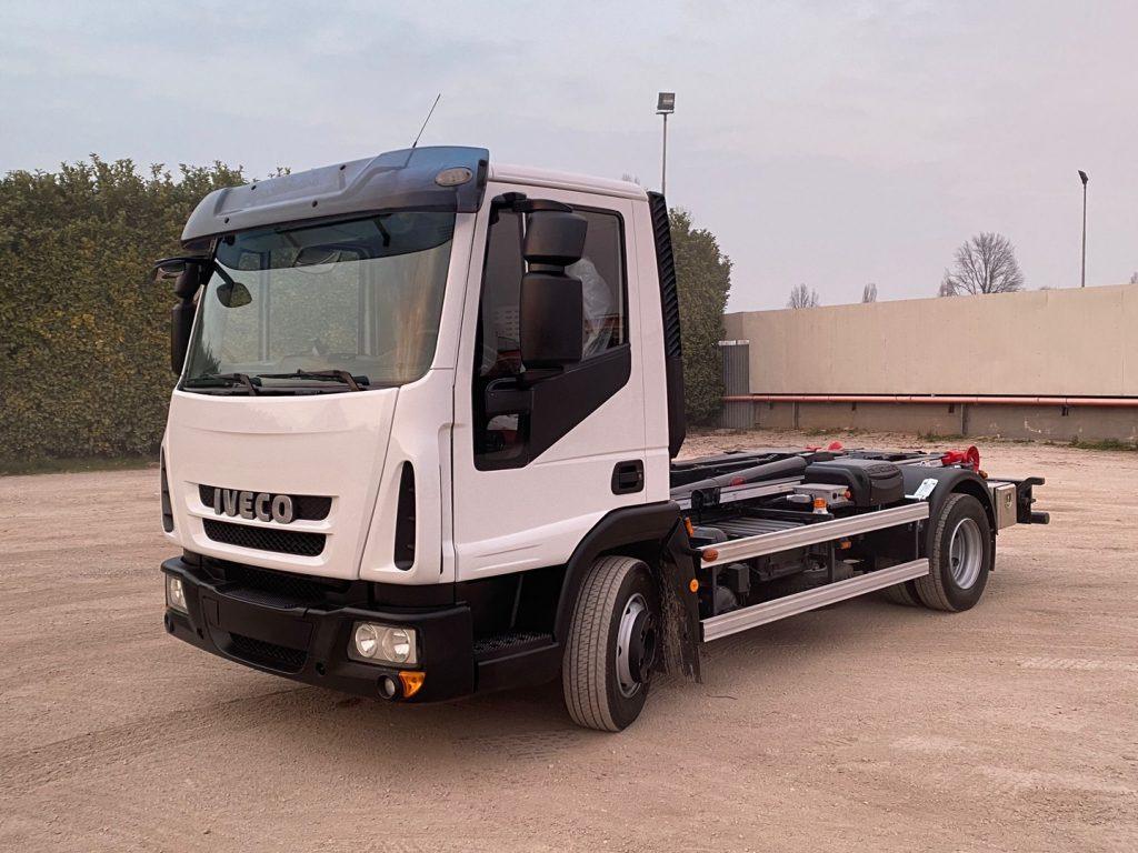 شاحنة برافعة خطافية IVECO EUROCARGO 80 E18 CON IMPIANTO SCARRABILE NUO: صورة 14 شاحنة برافعة خطافية IVECO EUROCARGO 80 E18 CON IMPIANTO SCARRABILE NUO: صورة 14