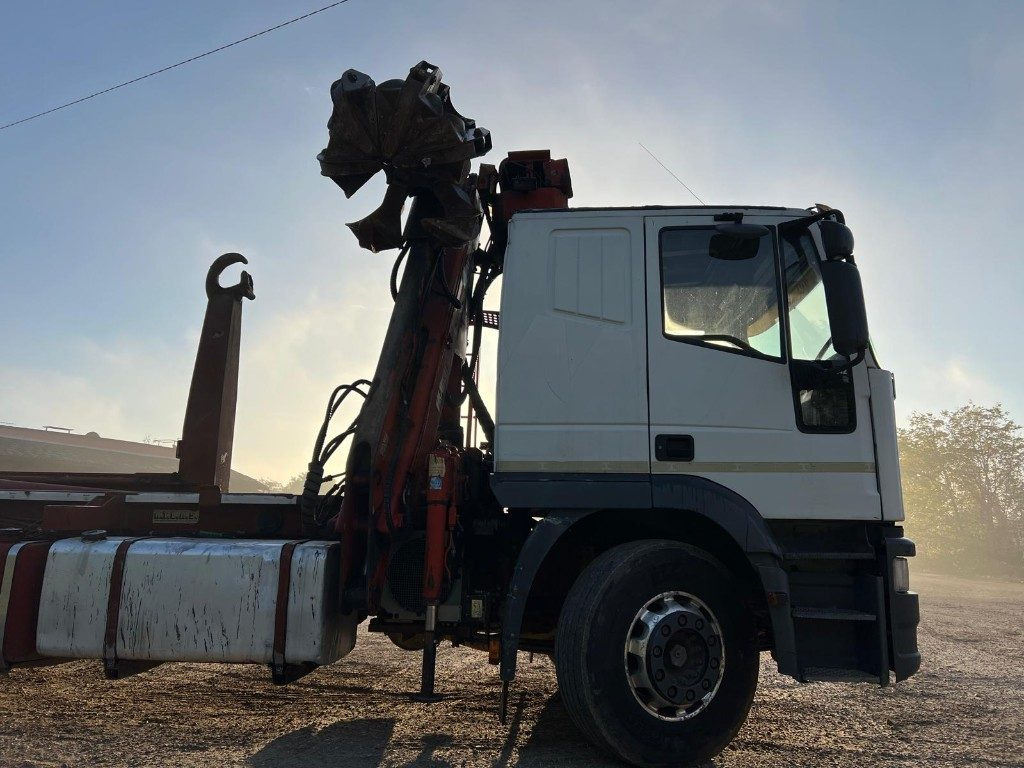 IVECO EUROTECH 440E43 SCARRABILE CON GRU - شاحنة برافعة خطافية: صورة 5 IVECO EUROTECH 440E43 SCARRABILE CON GRU - شاحنة برافعة خطافية: صورة 5