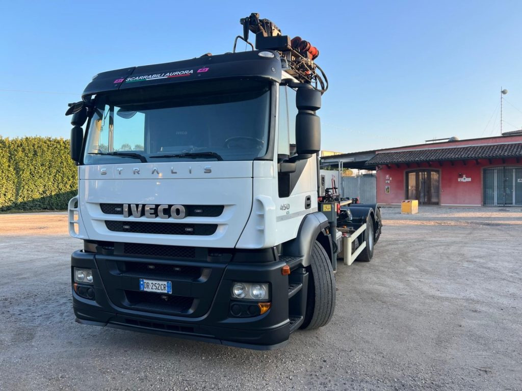 IVECO STRALIS 260E45 SCARRABILE - شاحنة برافعة خطافية, شاحنة كرين: صورة 2 IVECO STRALIS 260E45 SCARRABILE - شاحنة برافعة خطافية, شاحنة كرين: صورة 2