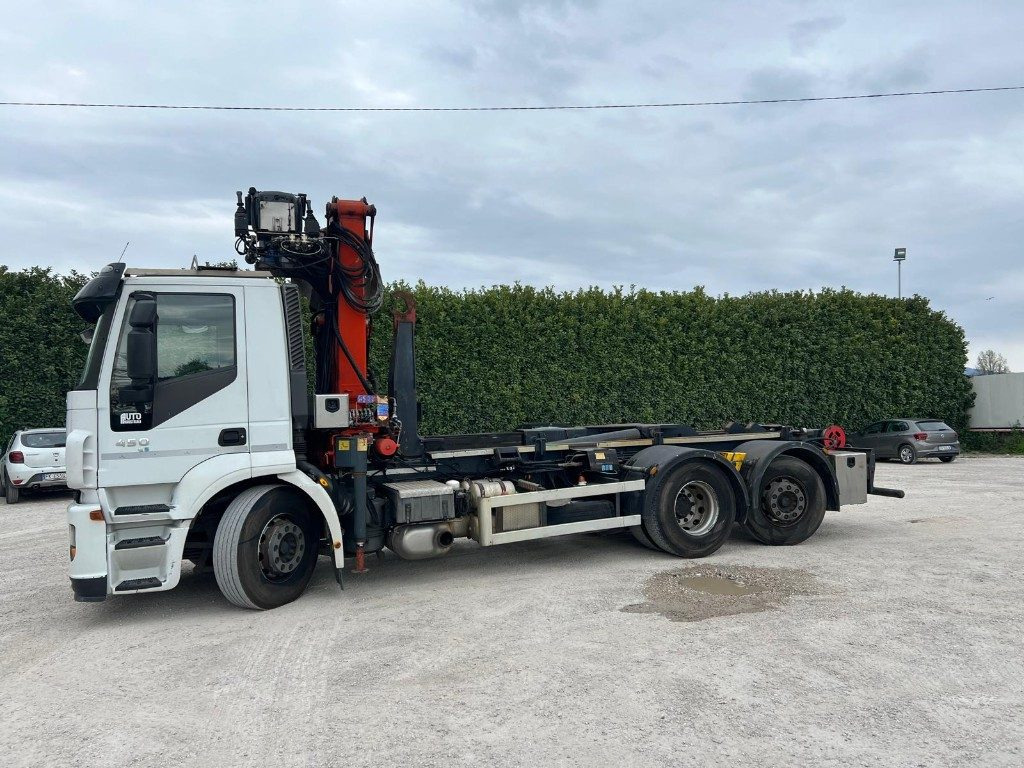 IVECO STRALIS 260E45 SCARRABILE - شاحنة برافعة خطافية: صورة 2 IVECO STRALIS 260E45 SCARRABILE - شاحنة برافعة خطافية: صورة 2