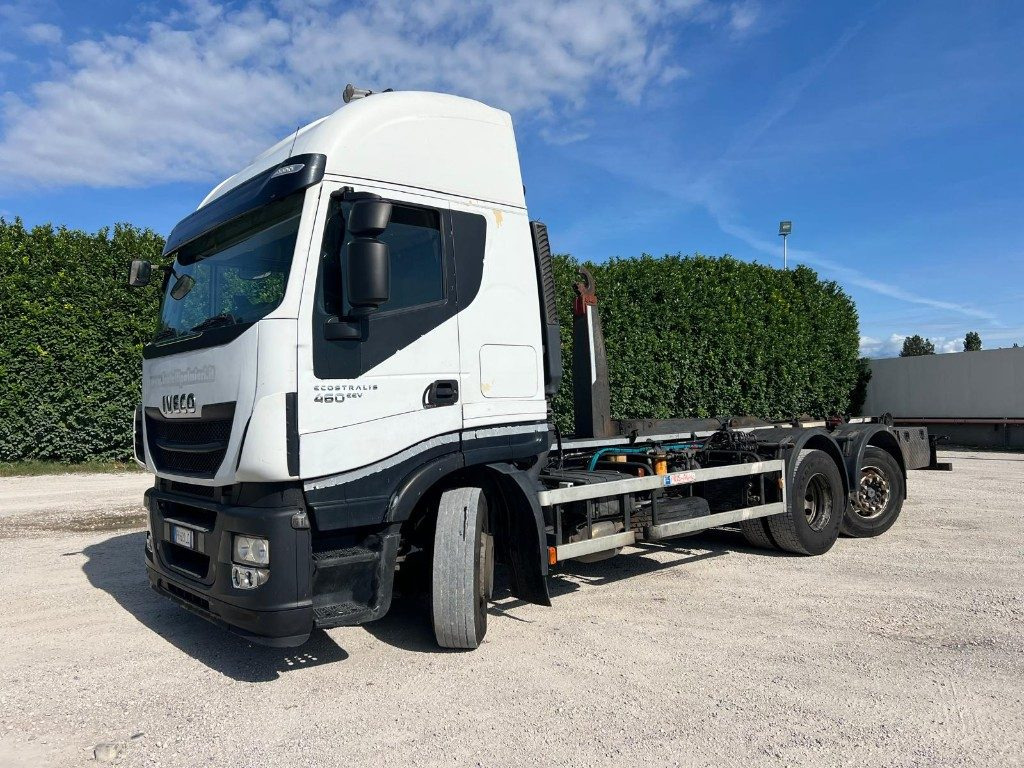 IVECO STRALIS 460 USATO SCARRABILE - شاحنة برافعة خطافية: صورة 1 IVECO STRALIS 460 USATO SCARRABILE - شاحنة برافعة خطافية: صورة 1