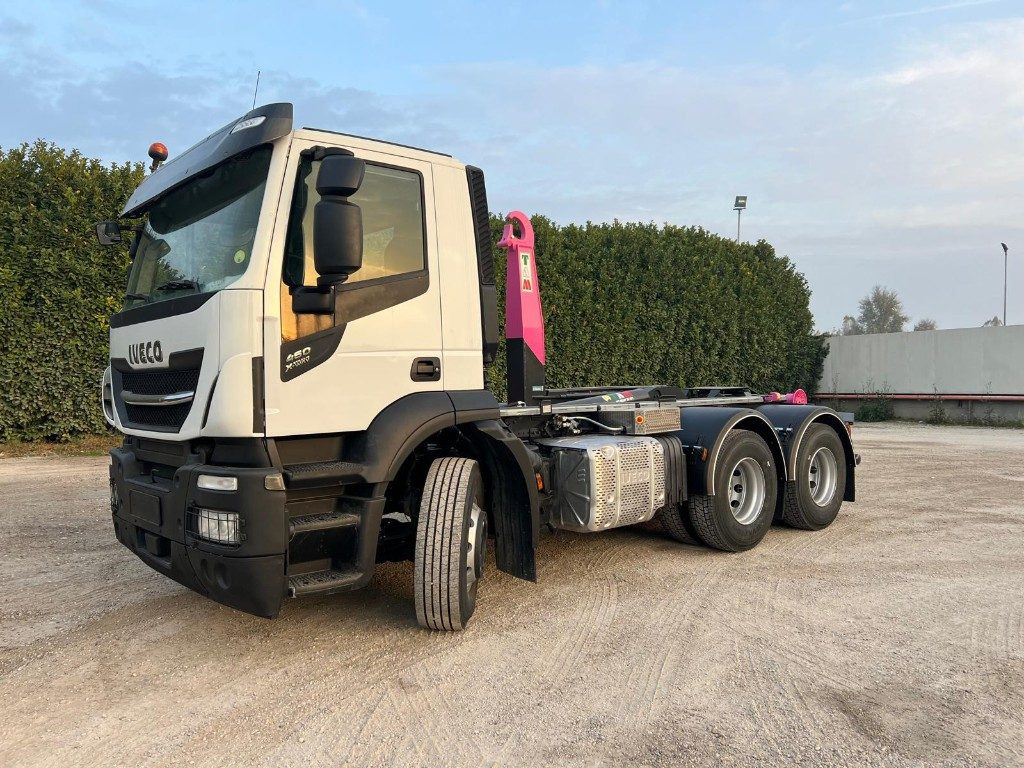 IVECO STRALIS 460 X-WAY SCARRABILE 6X4 - شاحنة برافعة خطافية: صورة 1 IVECO STRALIS 460 X-WAY SCARRABILE 6X4 - شاحنة برافعة خطافية: صورة 1