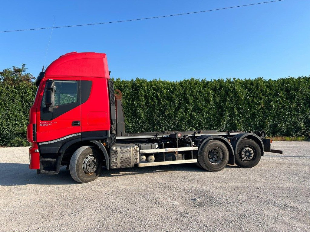 IVECO STRALIS 500 SCARRABILE - شاحنة برافعة خطافية: صورة 3 IVECO STRALIS 500 SCARRABILE - شاحنة برافعة خطافية: صورة 3