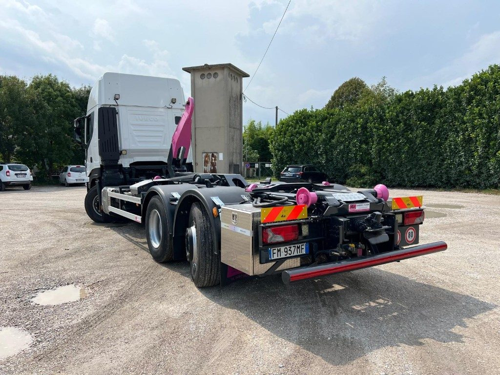IVECO STRALIS 510 SCARRABILE - شاحنة برافعة خطافية: صورة 5 IVECO STRALIS 510 SCARRABILE - شاحنة برافعة خطافية: صورة 5