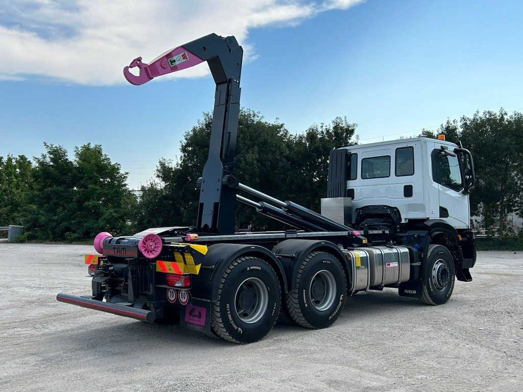 IVECO TRAKKER T-WAY AD380T NUOVO SCARRABILE - شاحنة برافعة خطافية: صورة 5 IVECO TRAKKER T-WAY AD380T NUOVO SCARRABILE - شاحنة برافعة خطافية: صورة 5