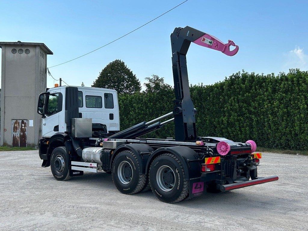 IVECO TRAKKER T-WAY AD380T NUOVO SCARRABILE - شاحنة برافعة خطافية: صورة 3 IVECO TRAKKER T-WAY AD380T NUOVO SCARRABILE - شاحنة برافعة خطافية: صورة 3