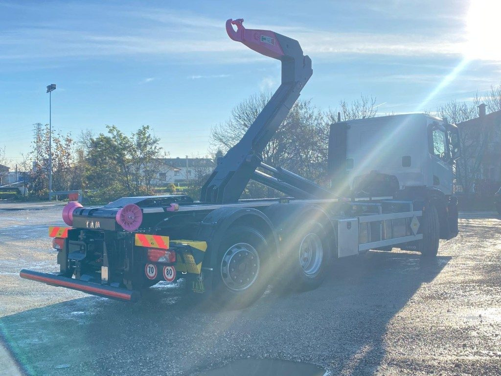IVECO X-WAY AD280X48 NUOVO SCARRABILE PASSO 4500 - شاحنة برافعة خطافية: صورة 5 IVECO X-WAY AD280X48 NUOVO SCARRABILE PASSO 4500 - شاحنة برافعة خطافية: صورة 5