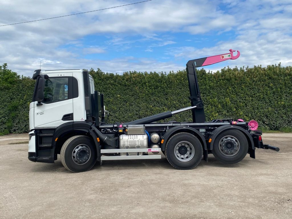 IVECO X-WAY AD280X48Y NUOVO SCARRABILE PASSO 3120 - شاحنة برافعة خطافية: صورة 3 IVECO X-WAY AD280X48Y NUOVO SCARRABILE PASSO 3120 - شاحنة برافعة خطافية: صورة 3