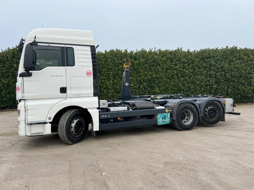 MAN TGX 26.500 USATO SCARRABILE 6X2 - شاحنة برافعة خطافية: صورة 2 MAN TGX 26.500 USATO SCARRABILE 6X2 - شاحنة برافعة خطافية: صورة 2
