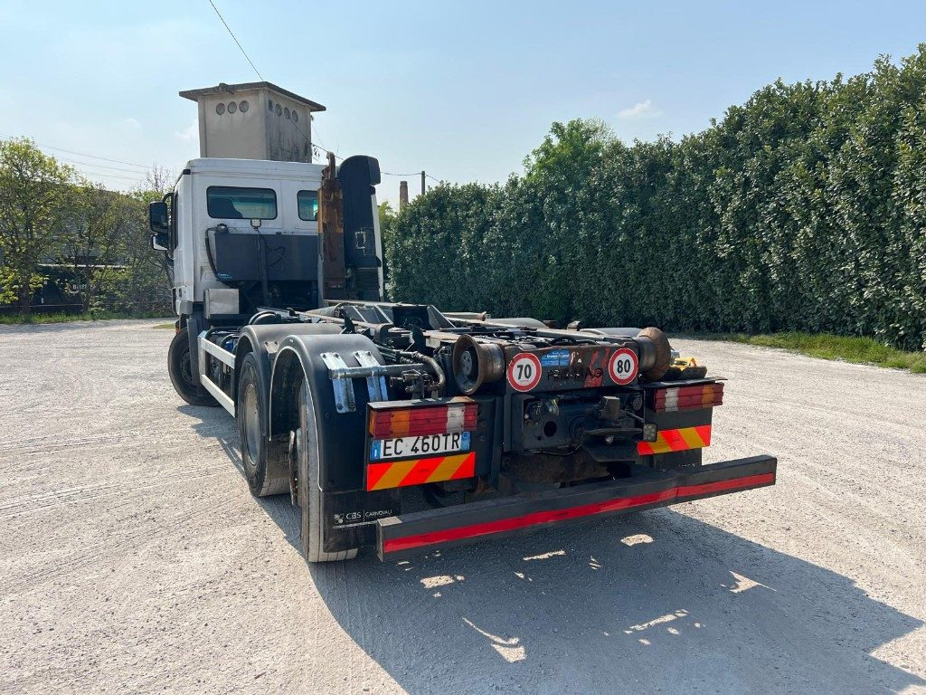 MERCEDES-BENZ MERCEDES ACTROS 25.41 SCARRABILE - شاحنة برافعة خطافية: صورة 4 MERCEDES-BENZ MERCEDES ACTROS 25.41 SCARRABILE - شاحنة برافعة خطافية: صورة 4