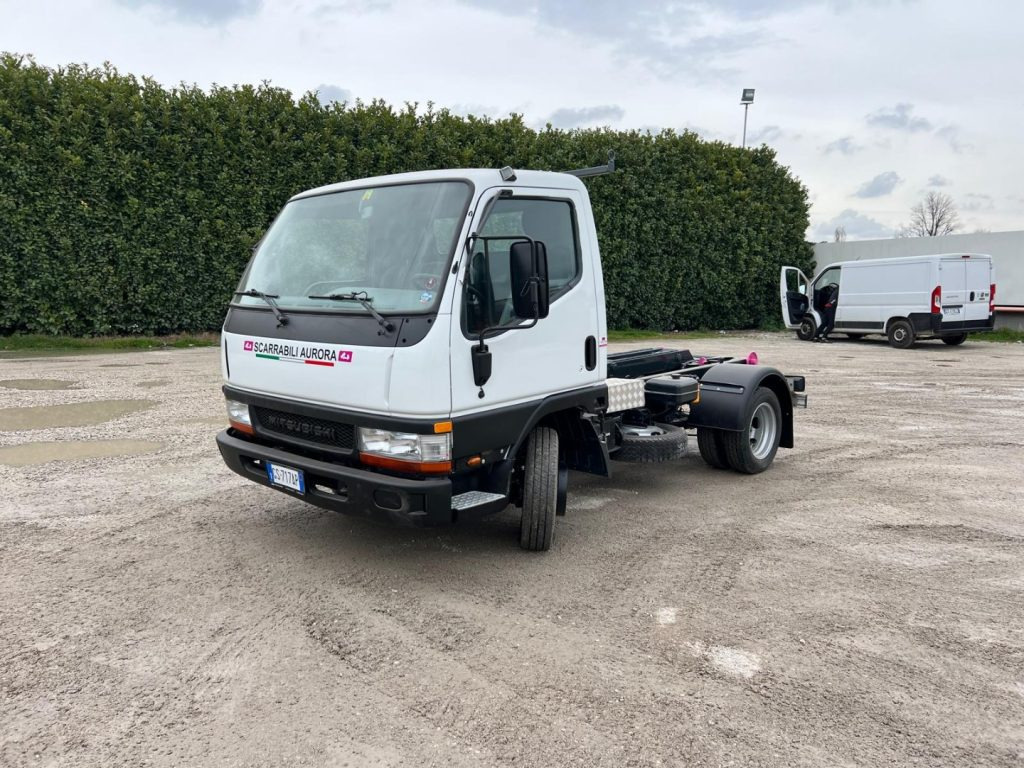 MITSUBISHI CANTER 3.0 SCARRABILE - شاحنة برافعة خطافية: صورة 1 MITSUBISHI CANTER 3.0 SCARRABILE - شاحنة برافعة خطافية: صورة 1