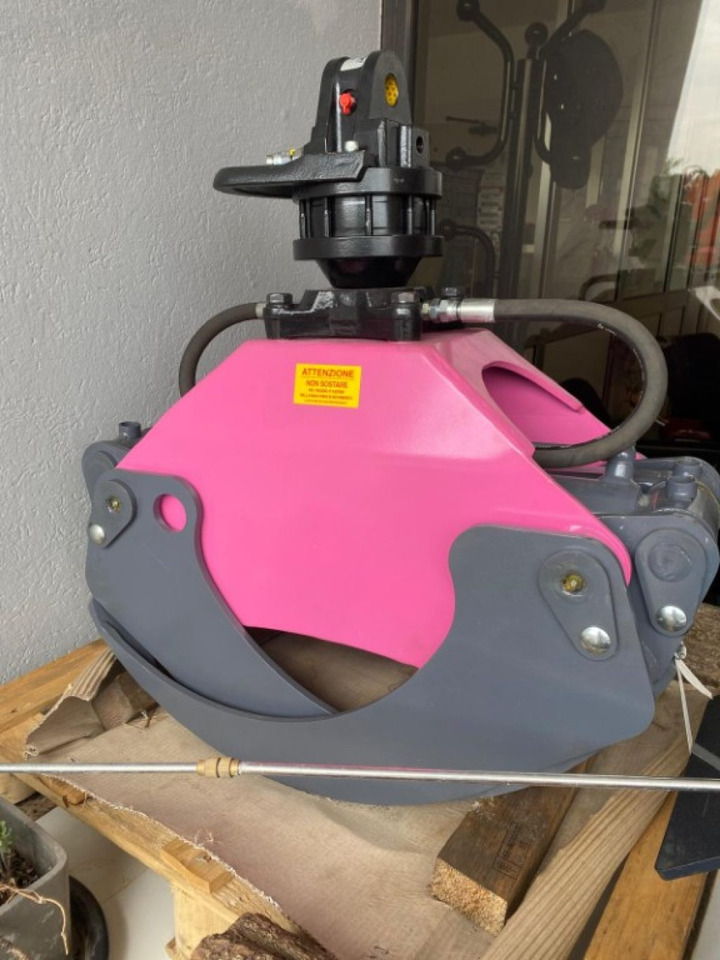 PINZA NUOVA CON ROTORE - كلّاب: صورة 1 PINZA NUOVA CON ROTORE - كلّاب: صورة 1