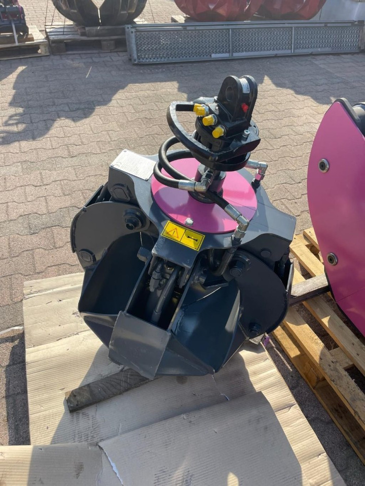 POLIPO NUOVO A 4 PALE CON ROTORE - كلّاب: صورة 1 POLIPO NUOVO A 4 PALE CON ROTORE - كلّاب: صورة 1