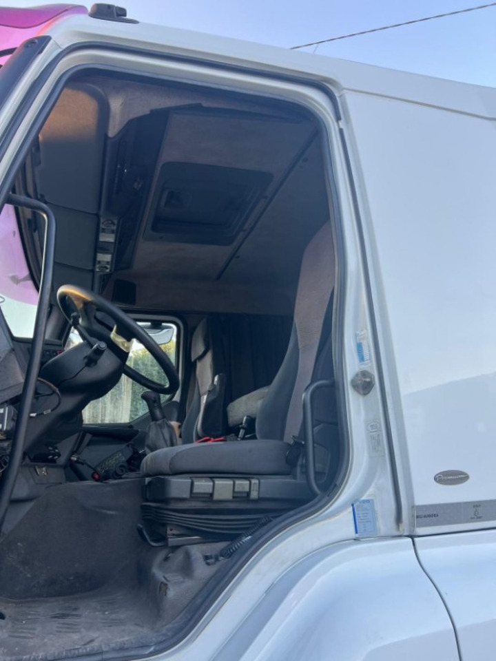 شاحنة برافعة خطافية RENAULT 420 USATO SCARRABILE 8X2: صورة 11