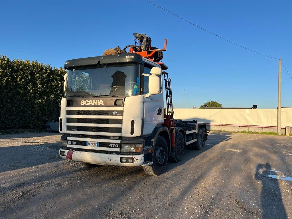 SCANIA CV R124 SCARRABILE CON GRU E POLIPO - شاحنة برافعة خطافية: صورة 3 SCANIA CV R124 SCARRABILE CON GRU E POLIPO - شاحنة برافعة خطافية: صورة 3