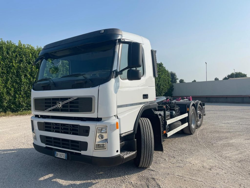 شاحنة برافعة خطافية VOLVO FM9 SCARRABILE: صورة 11 شاحنة برافعة خطافية VOLVO FM9 SCARRABILE: صورة 11