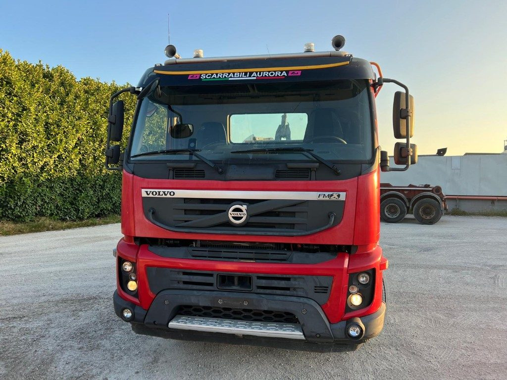 VOLVO FMX460 SCARRABILE 8X4 - شاحنة برافعة خطافية: صورة 3 VOLVO FMX460 SCARRABILE 8X4 - شاحنة برافعة خطافية: صورة 3