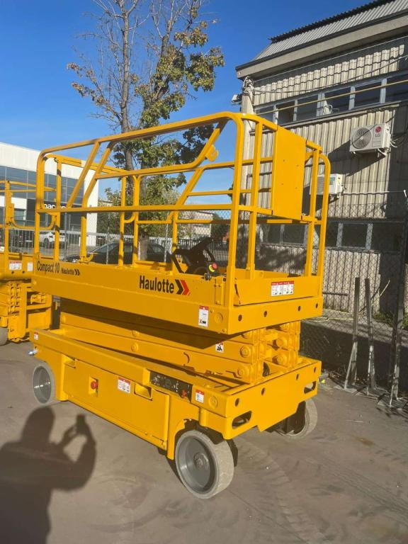 Haulotte COMPACT 10 - مرفاع مقصي: صورة 1 Haulotte COMPACT 10 - مرفاع مقصي: صورة 1