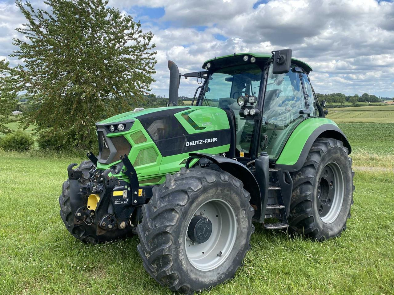 Deutz-Fahr 6155 Agrotron - جرار: صورة 1 Deutz-Fahr 6155 Agrotron - جرار: صورة 1