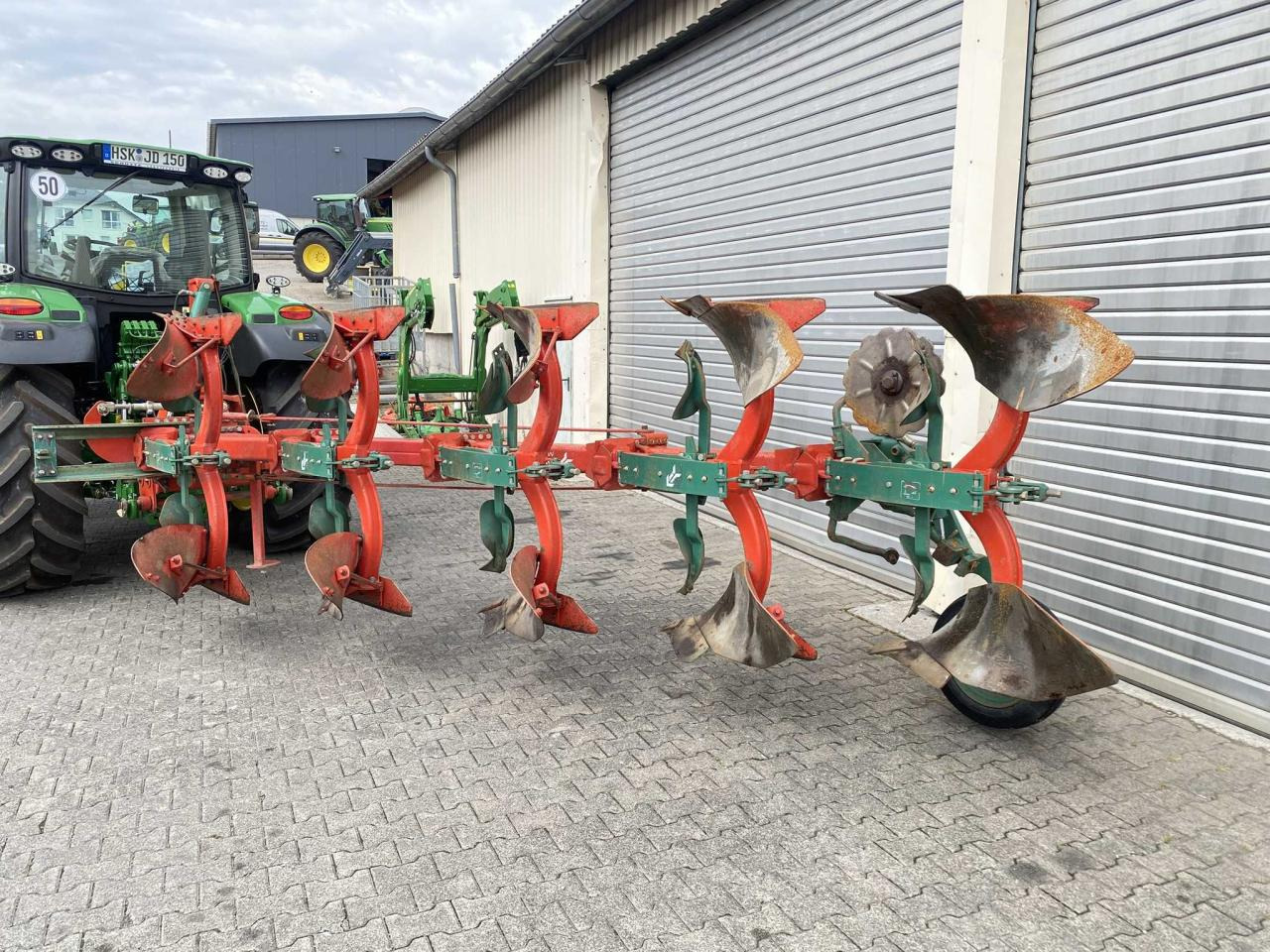 Kverneland F 240 - 9 - محراث: صورة 4 Kverneland F 240 - 9 - محراث: صورة 4