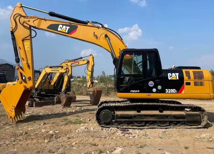 CATERPILLAR heavy Excavator CAT 320d Original US Used CAT 320d Excavator 20Tons Excavator CAT320C 320D 320d2 on sale - حفار زاحف: صورة 4 CATERPILLAR heavy Excavator CAT 320d Original US Used CAT 320d Excavator 20Tons Excavator CAT320C 320D 320d2 on sale - حفار زاحف: صورة 4