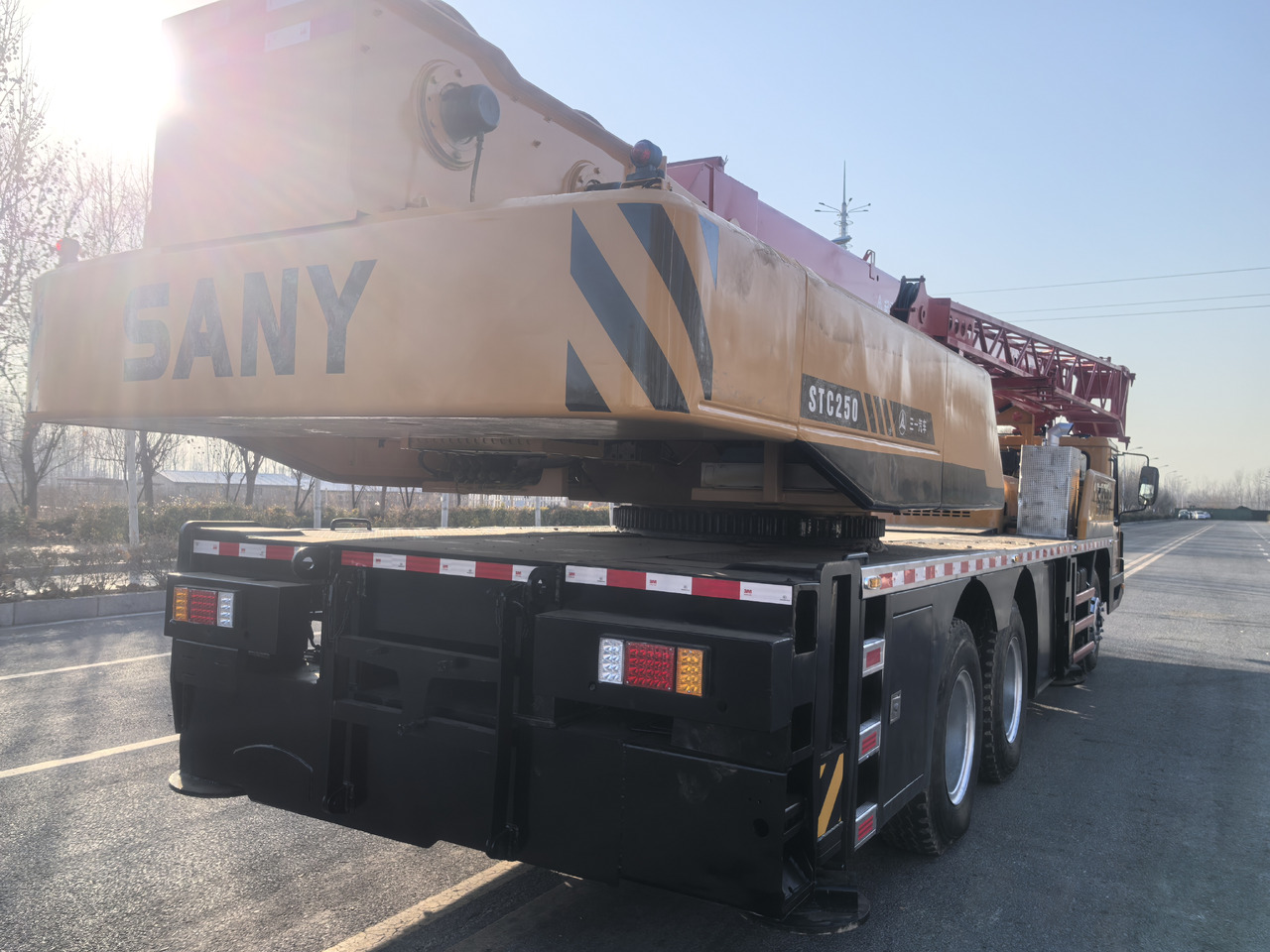 SANY STC250 STC500 STC750 STC800 25 ton 50 ton 75 ton 80 ton truck crane - موبايل كرين: صورة 4 SANY STC250 STC500 STC750 STC800 25 ton 50 ton 75 ton 80 ton truck crane - موبايل كرين: صورة 4