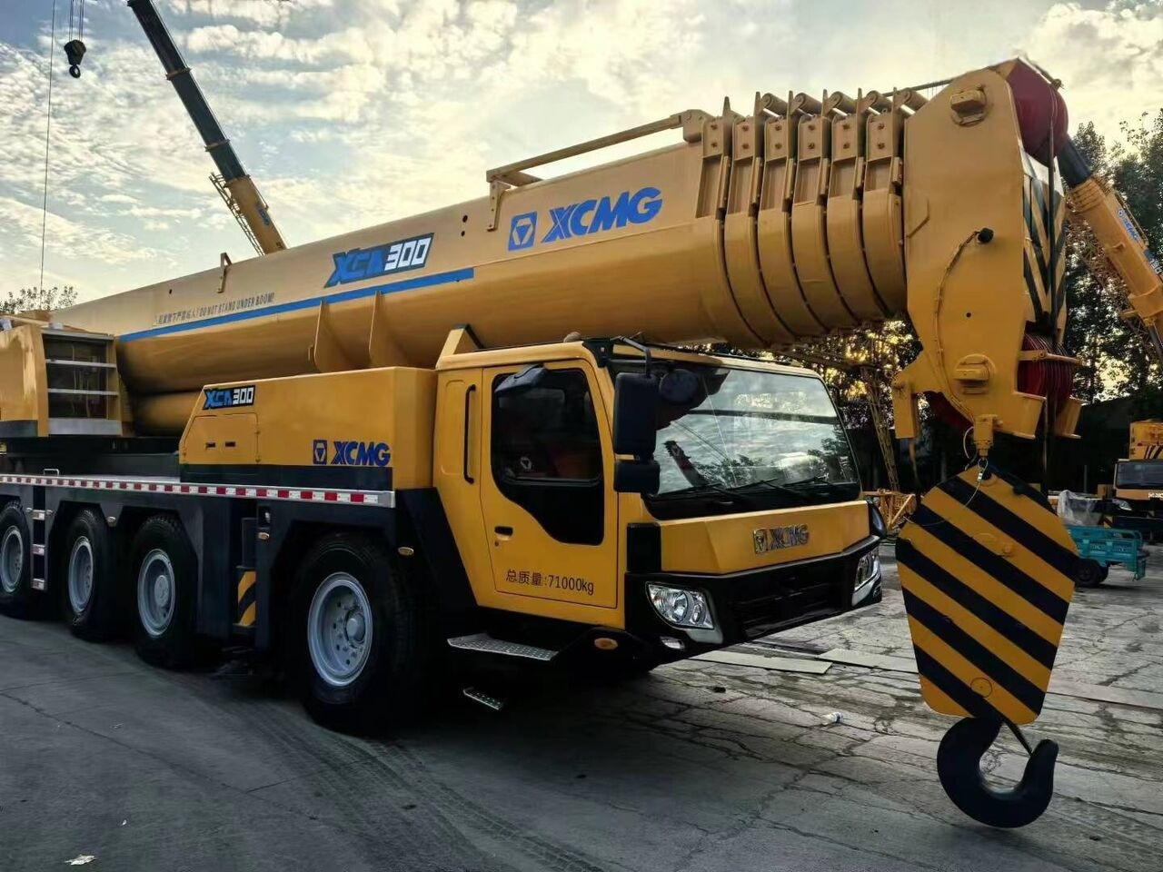 XCMG XCA300 QAY300 QY300K 300Ton Used Mobile Crane - موبايل كرين: صورة 2 XCMG XCA300 QAY300 QY300K 300Ton Used Mobile Crane - موبايل كرين: صورة 2