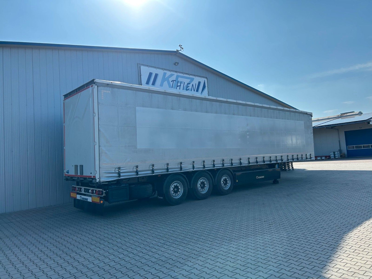 Krone SDP27 | Liftachse, Palettenkasten, Iceprotect - نصف مقطورة بستائر جانبية: صورة 5 Krone SDP27 | Liftachse, Palettenkasten, Iceprotect - نصف مقطورة بستائر جانبية: صورة 5