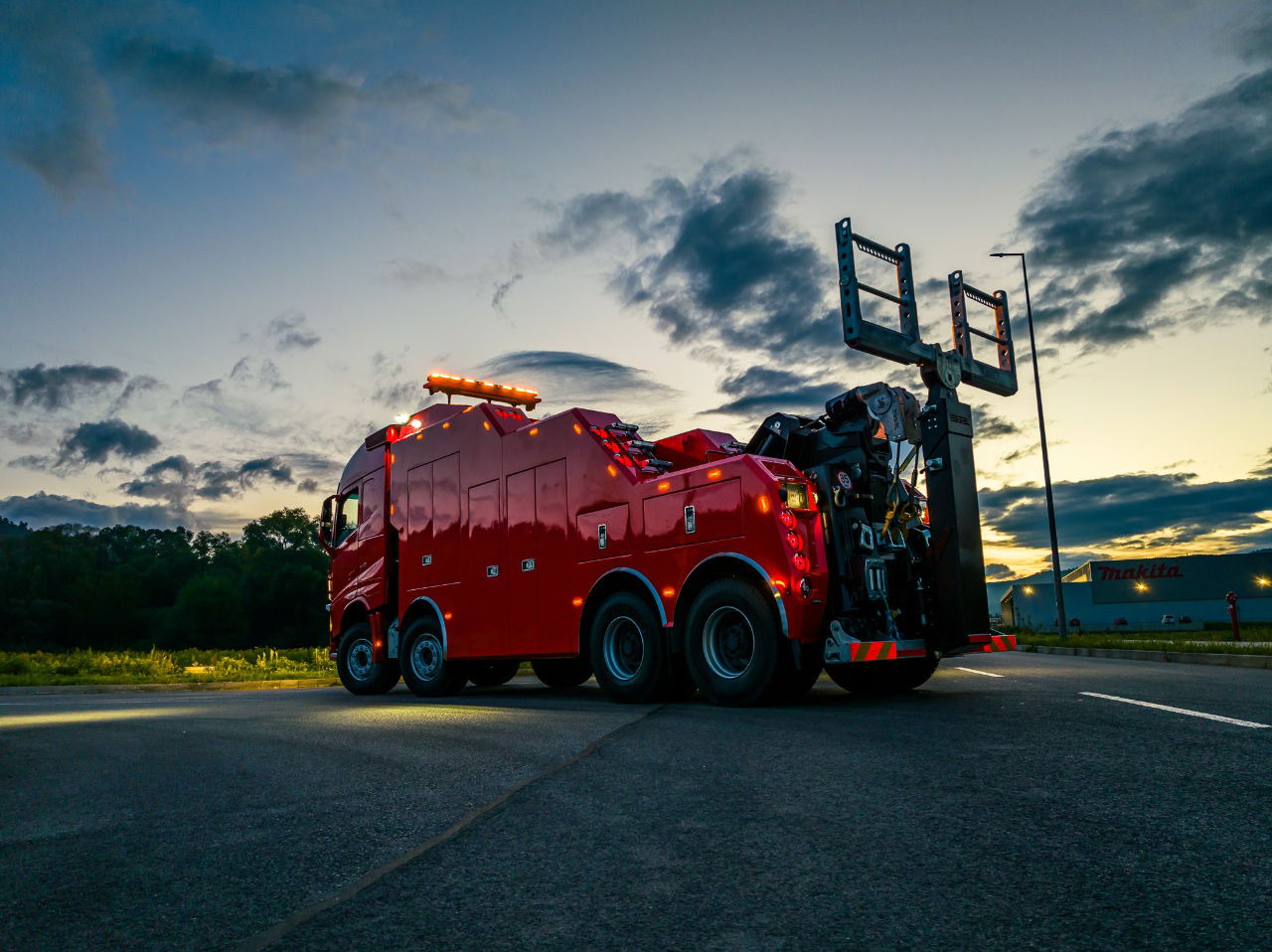 Volvo FH NEW ER4120 5 winches T-REX Volvo FH 540 8x4 WB6,0 White or RED - شاحنة سحب: صورة 4 Volvo FH NEW ER4120 5 winches T-REX Volvo FH 540 8x4 WB6,0 White or RED - شاحنة سحب: صورة 4