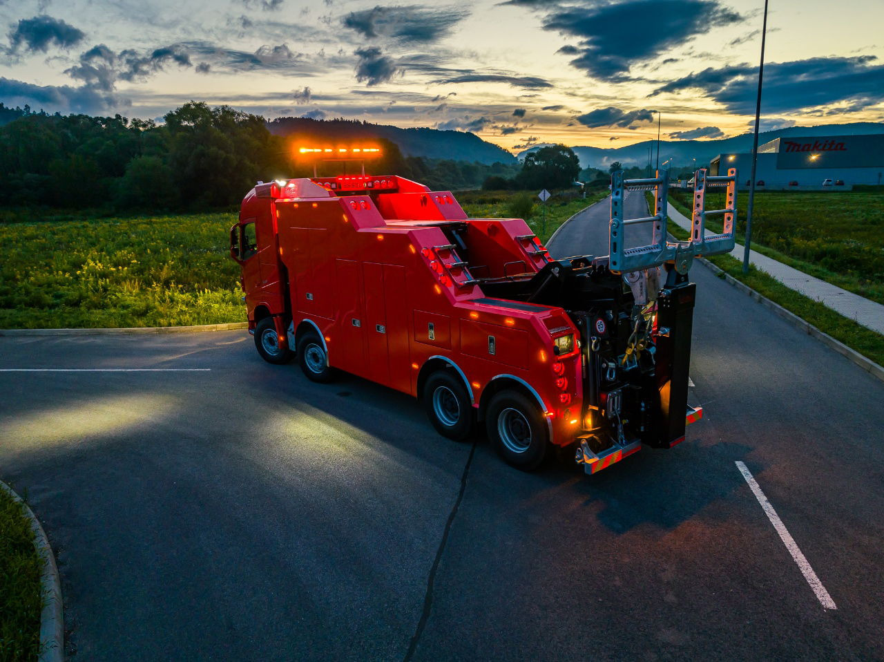 Volvo FH NEW ER4120 5 winches T-REX Volvo FH 540 8x4 WB6,0 White or RED - شاحنة سحب: صورة 3 Volvo FH NEW ER4120 5 winches T-REX Volvo FH 540 8x4 WB6,0 White or RED - شاحنة سحب: صورة 3